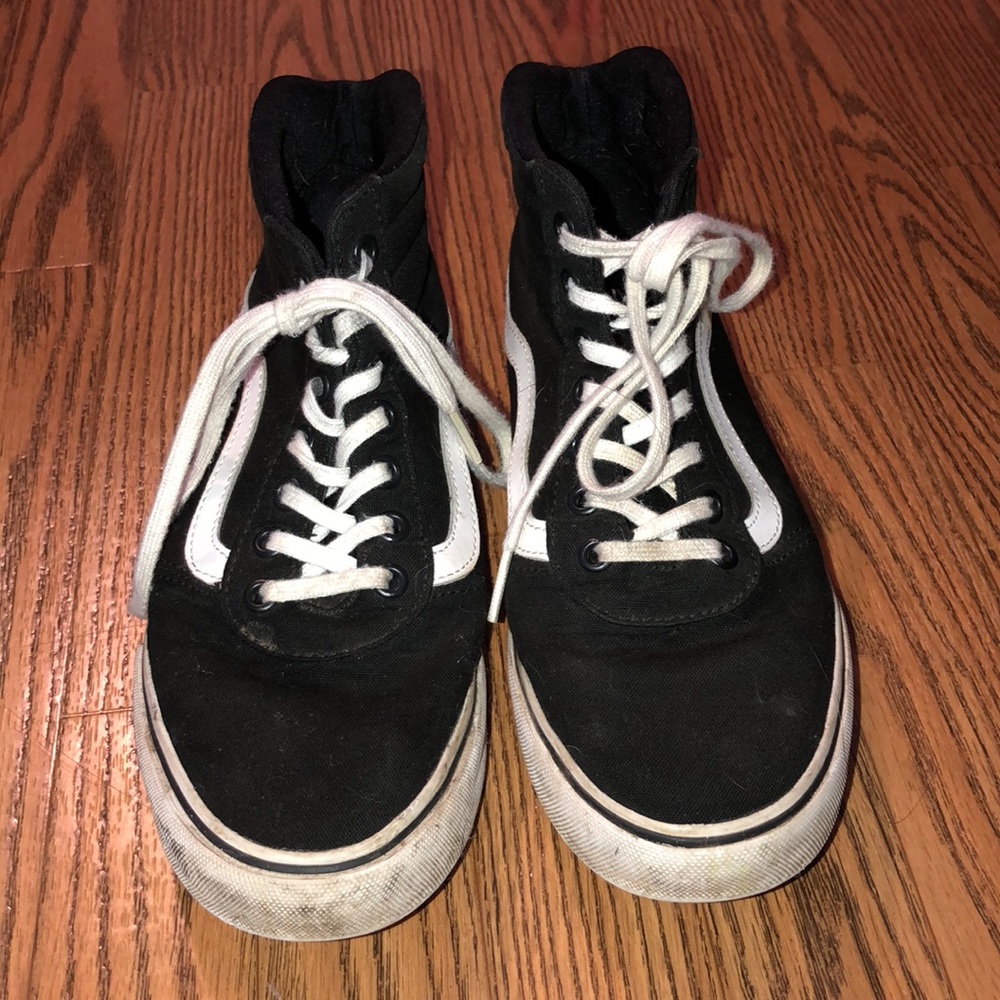 Hi-top Black Vans